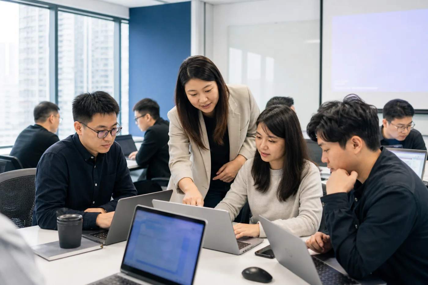 AI 培训与工作坊服务场景示意